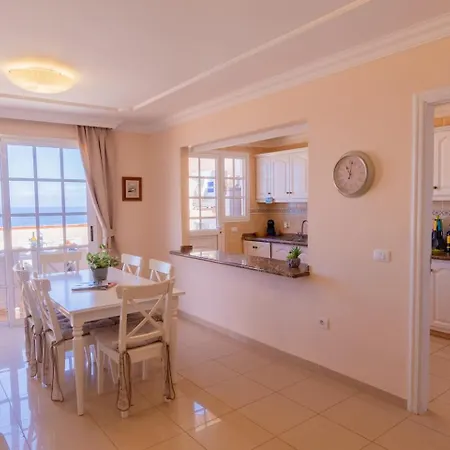 Penthouse With Jacuzzi By Dream Homes Tenerife Apartment *